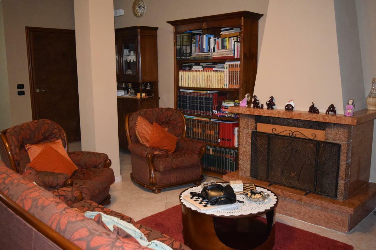 مبيت وإفطار كازيرتا Amici Di Hackert المظهر الخارجي الصورة